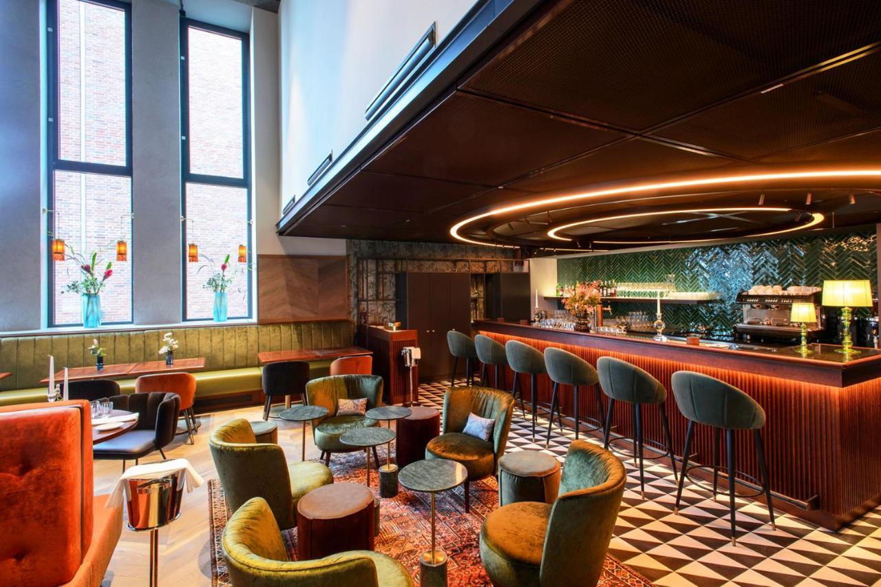 Das James Φλένσμπουργκ Εξωτερικό φωτογραφία The bar at the 2019 edition of the London Design Festival