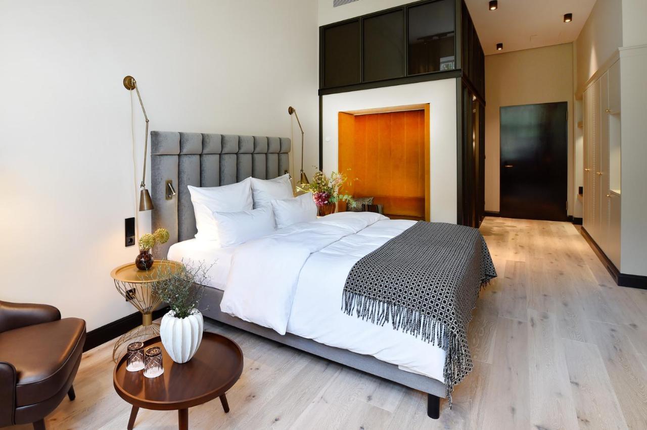 Das James Φλένσμπουργκ Εξωτερικό φωτογραφία A room at the hotel